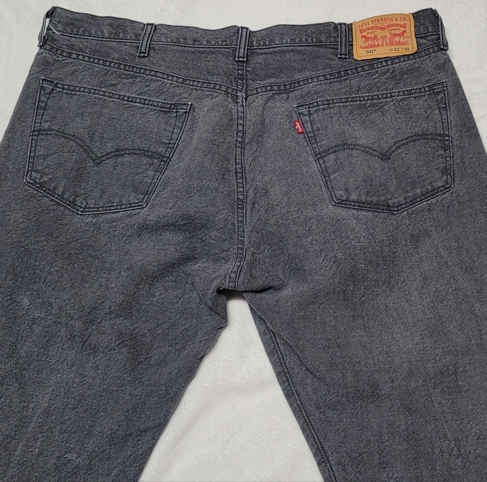 Levi's 501 White Oak Cone Denim Charcoal Gray Button-Fly Straight Leg Jeans